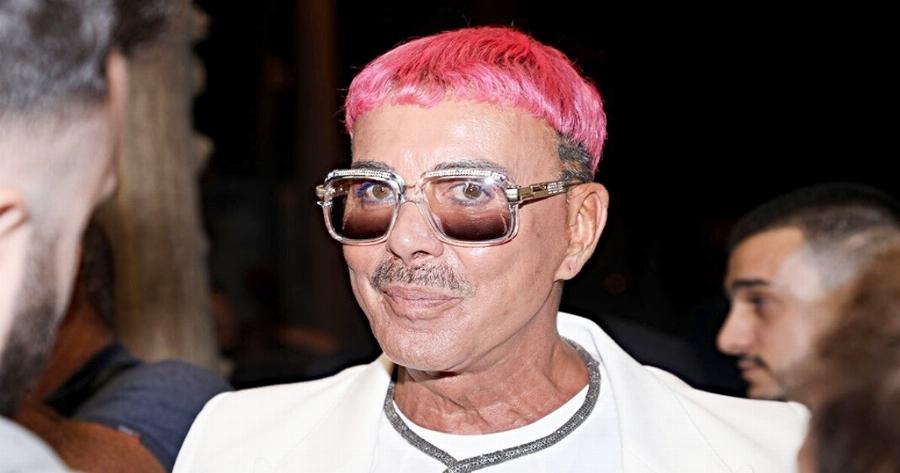 Όλοι στο πλευρό του: Κύμα αλληλεγγύης στον Λάκη Γαβαλά μετά την ερώτηση από τους Μοναχούς αν είναι άντρας ή γυναίκα