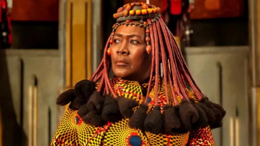 Νεκρή πασίγνωστη, λατρεμένη ηθοποιός