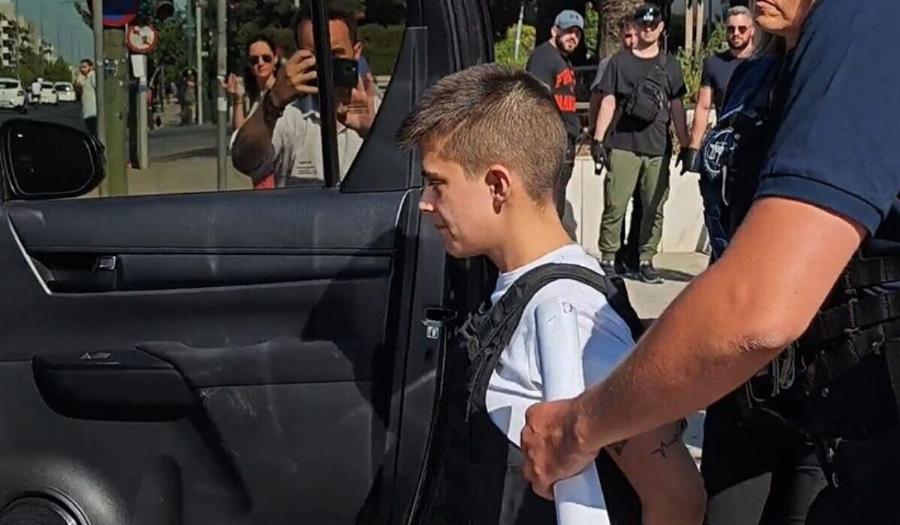 Ειρήνη Μουρτζούκου: Το “τρομακτικό” βλέμμα της στις κάμερες λίγο μετά την ομολογία