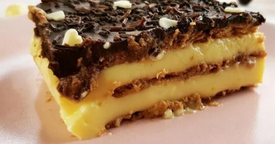 Γλυκό με 5 υλικά που γίνεται σε 10 λεπτά και εξαφανίζεται