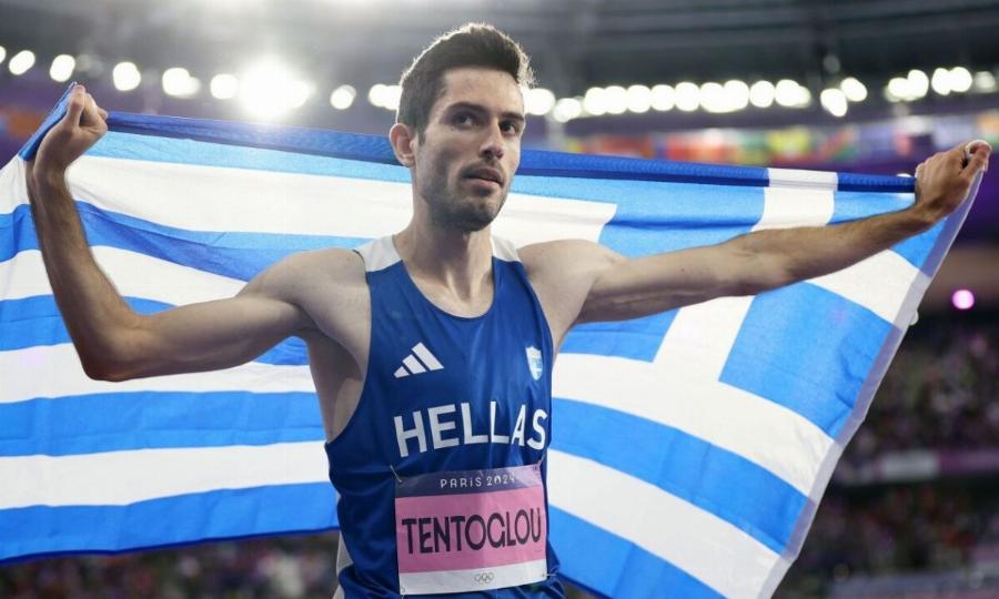 Θρήνος για τον Μίλτο Τεντόγλου – Πέθανε ο παππούς του