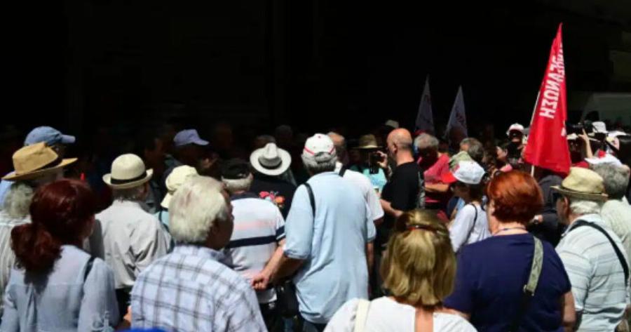 Δυσάρεστες ειδήσεις για τις συντάξεις