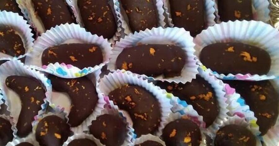 Τα πιο αρωματικά σοκολατάκια με μανταρίνι και καρύδι – Λιώνουν στο στόμα!