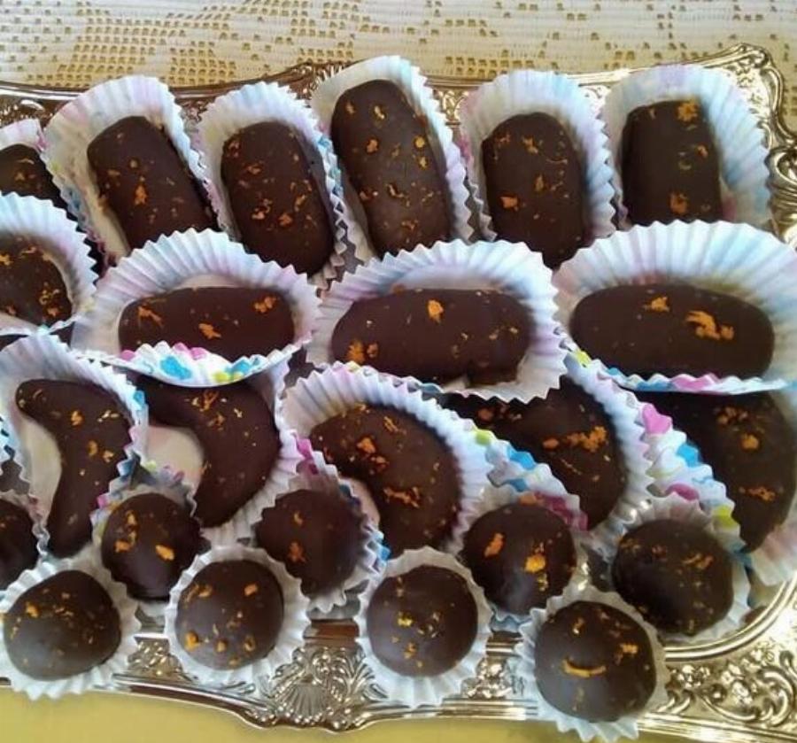 Τα πιο αρωματικά σοκολατάκια με μανταρίνι και καρύδι – Λιώνουν στο στόμα!