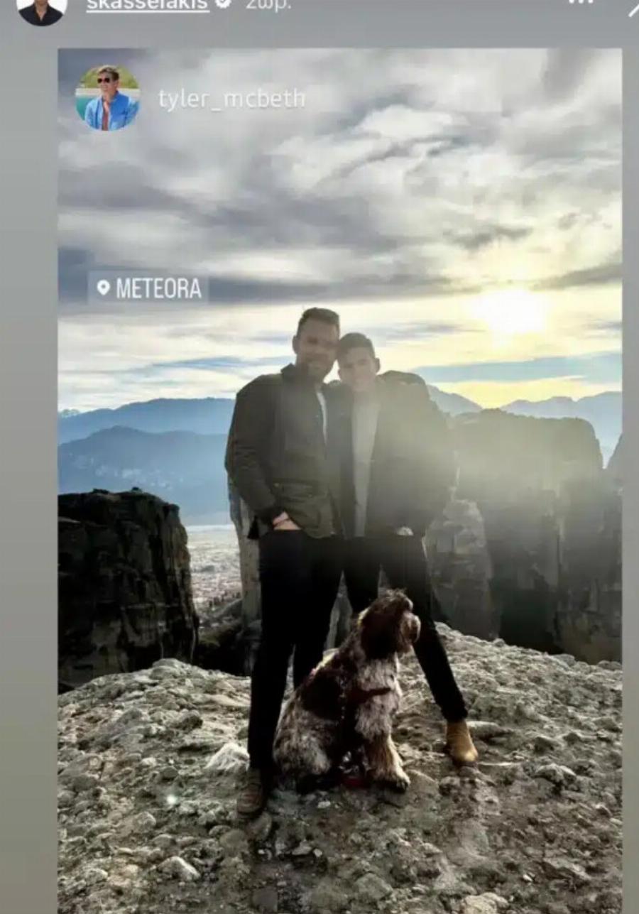 Χαμός με την ξανθιά καλλονń που μπńκε «ανάμεσα» στον Στέφανο Κασσελάκη και τον σύζυγό του Τάιλερ