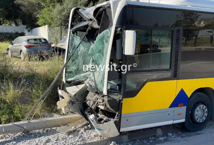 Έκτακτο: Τροχαίο με λεωφορείο στην Αθήνα – Αρκετοί τραυματίες