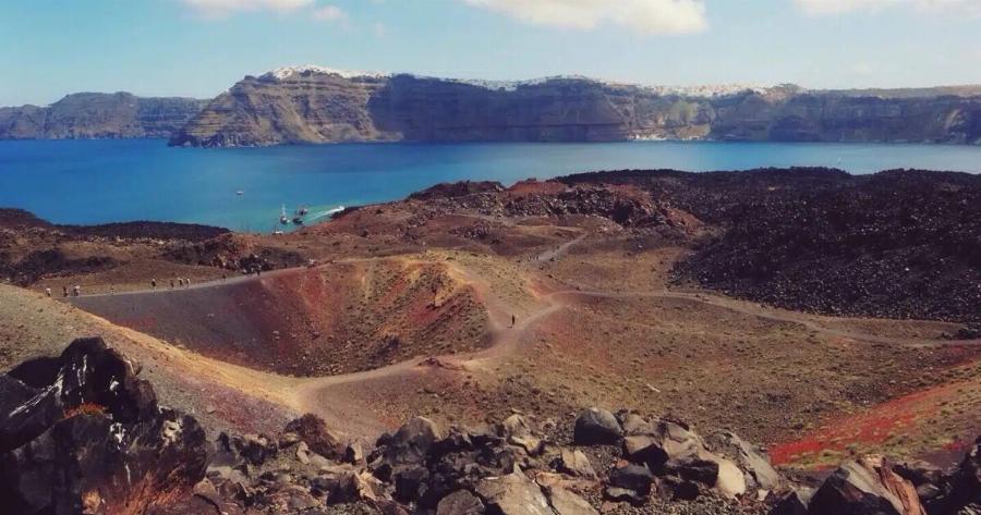 ΕΚΤΑΚΤΟ ΤΡΙΠΛΟΣ ΔΥΝΑΤΟΣ ΣΕΙΣΜΟΣ ΜΟΛΙΣ TΩΡΑ ΣΤΗ ΣΑΝΤΟΡΙΝΗ ΜΕΣΑ ΣΕ 14 ΛΕΠΤΑ