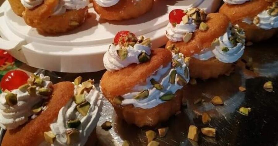 Μπαμπαδάκια σαν ζαχαροπλαστείου – Με ένα μικρό κόλπο στο σιρόπιασμα