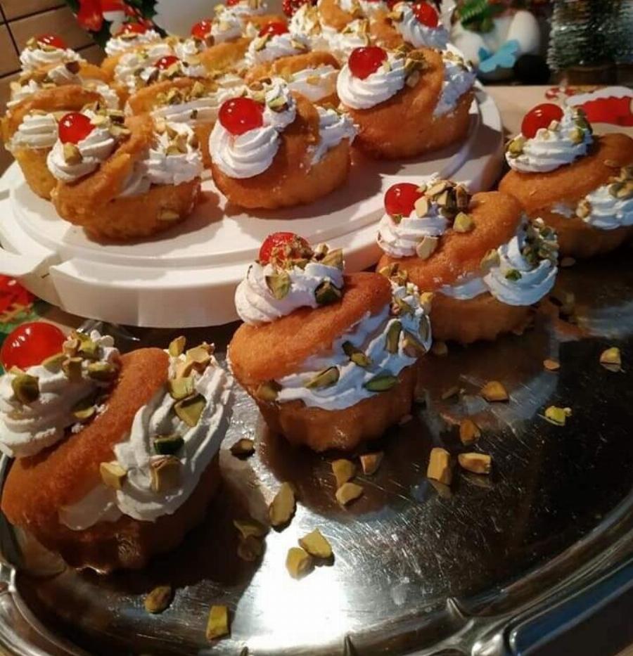 Μπαμπαδάκια σαν ζαχαροπλαστείου – Με ένα μικρό κόλπο στο σιρόπιασμα