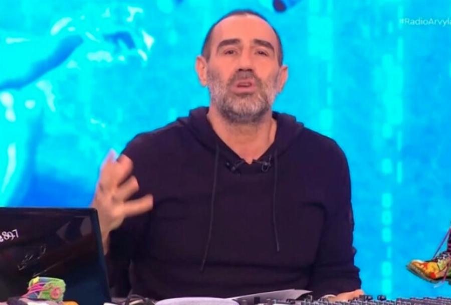 Κανάκης: «Ο πατέρας μου πάντα ήλπιζε ότι κάτι θα γίνει στην Ελλάδα κι έπαθε εγκεφαλικό βλέποντας ειδήσεις»