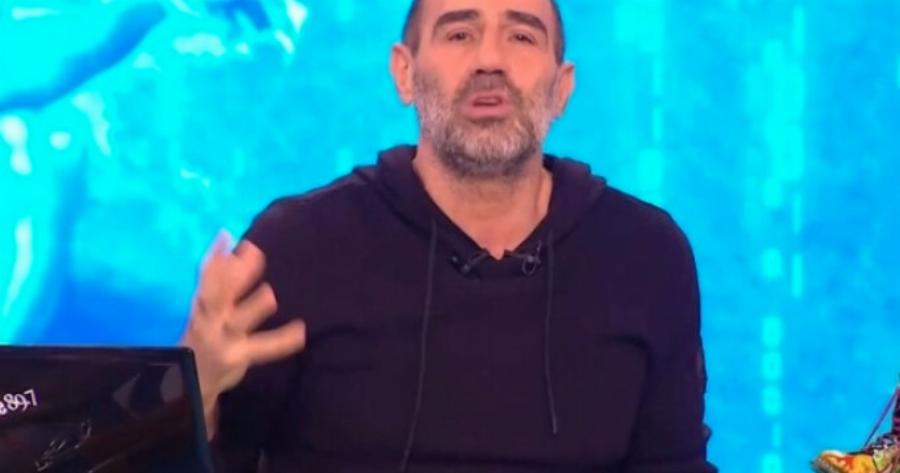 Κανάκης: «Ο πατέρας μου πάντα ήλπιζε ότι κάτι θα γίνει στην Ελλάδα κι έπαθε εγκεφαλικό βλέποντας ειδήσεις»