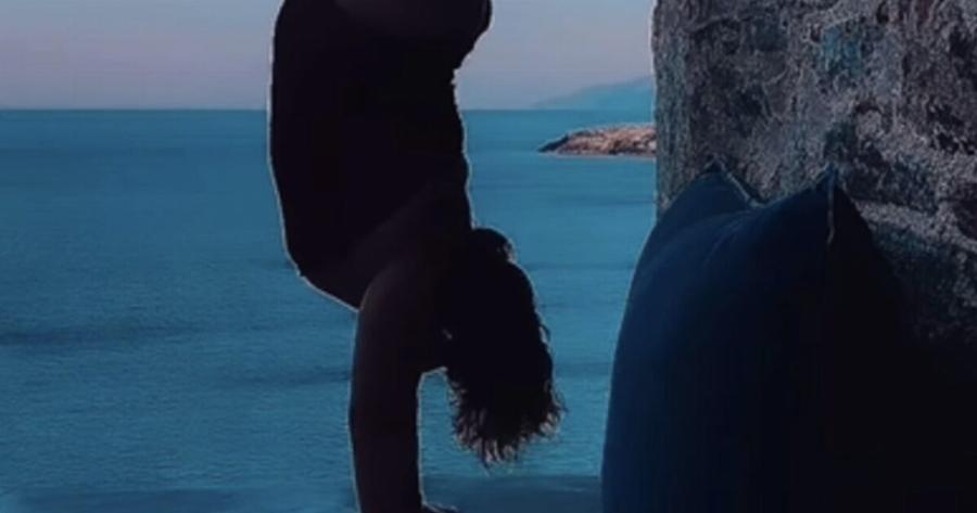 Αυτό είναι το βίντεο με το κατακόρυφο της Δανάης Μπάρκα που έκανε τους πάντες να παραμιλάνε