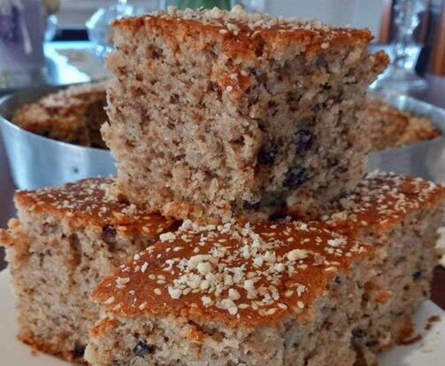 Αφράτο κέικ Σαρακοστής που μοσχοβολά πορτοκάλι