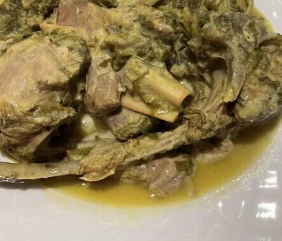 Αρνάκι φρικασέ: Παραδοσιακή συνταγή με τέλειο αυγολέμονο