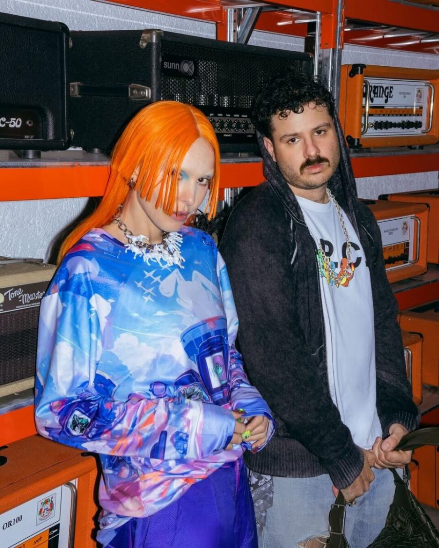 Χαμός με πασίγνωστη Ελληνίδα τραγουδίστρια και την μεταμόρφωση της