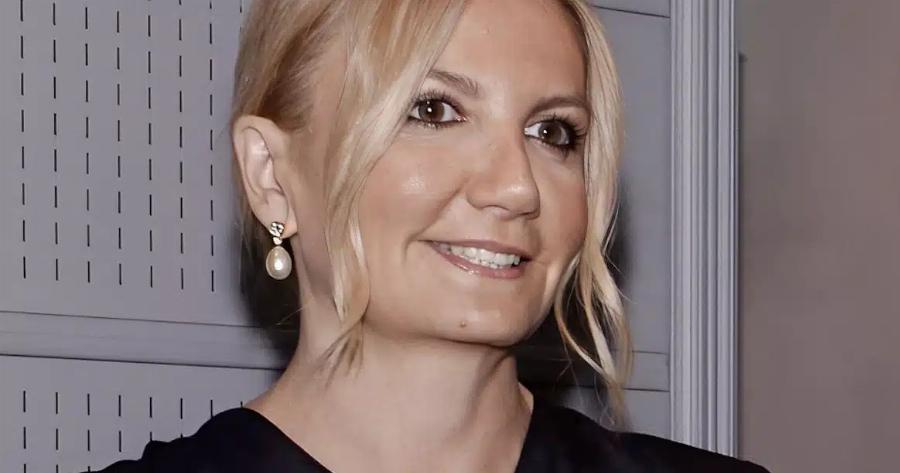 Η μισή Νέα Υόρκη γύρισε να κοιτάξει την Mαρέβα – Φόρεσε πανάκpıβα αθλητικά παπούτσια με μαύρα ρούχα και παρέδωσε μαθήματα στυλ