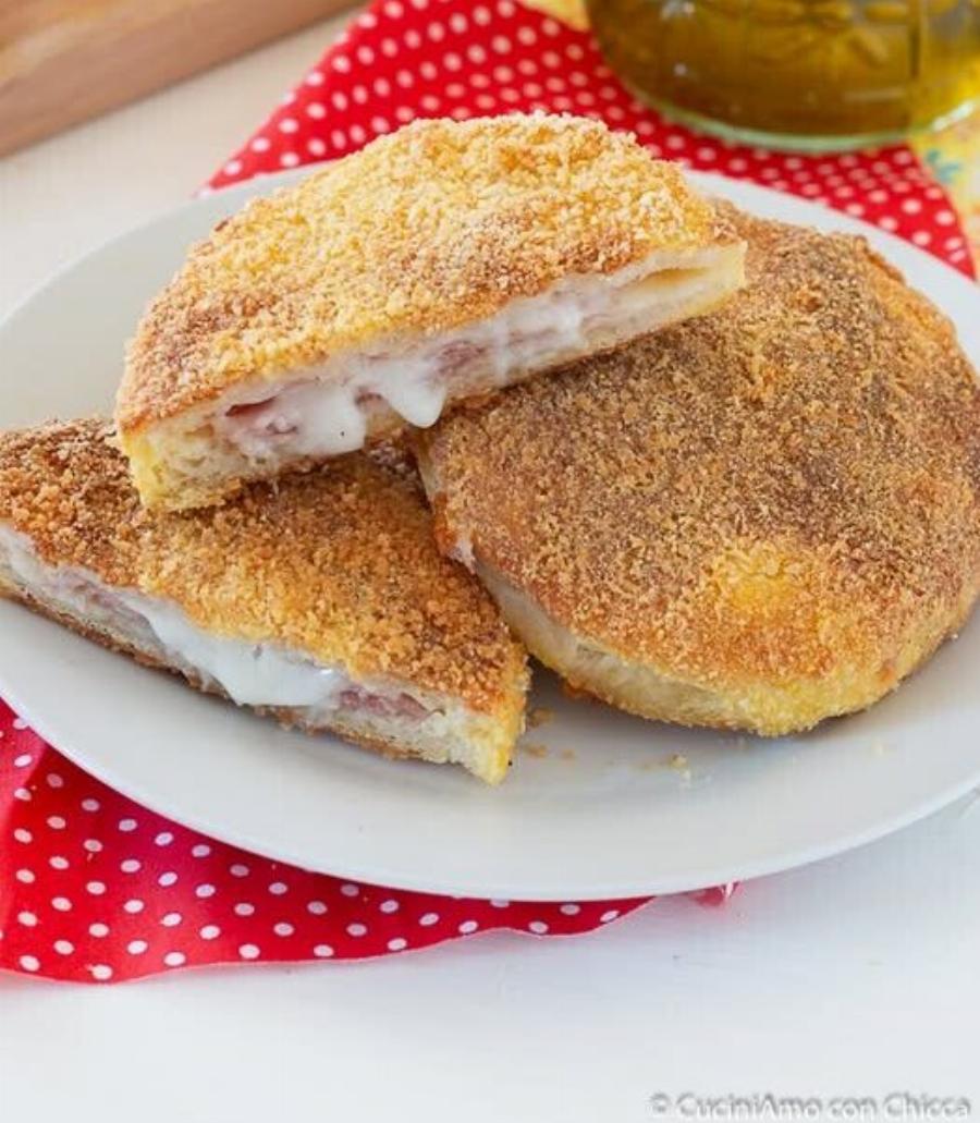 Δεν θα ξαναπετάξεις ψωμί του τοστ αφού δεις αυτή τη συνταγή