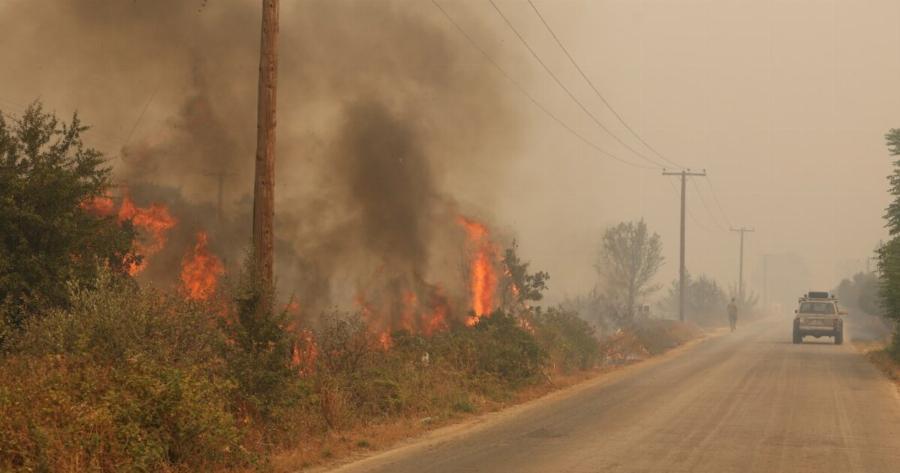 «Κόκκινος» Συναγερμός: Φωτιά Τώρα στην Αττική – Κινδυνεύουν σπίτια – Τι έχει συμβεί