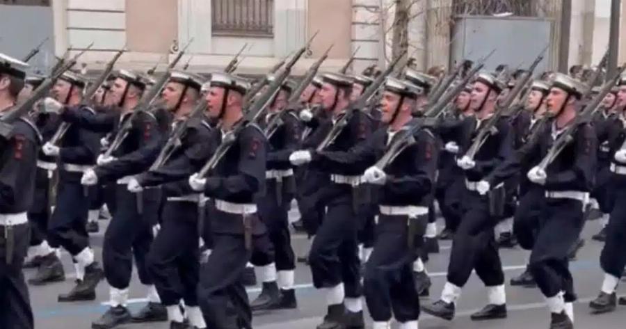 Αποτάχθηκαν δύο δόκιμοι της Σχολής Υπαξιωματικών μετά τα γεγονότα στην παρέλαση