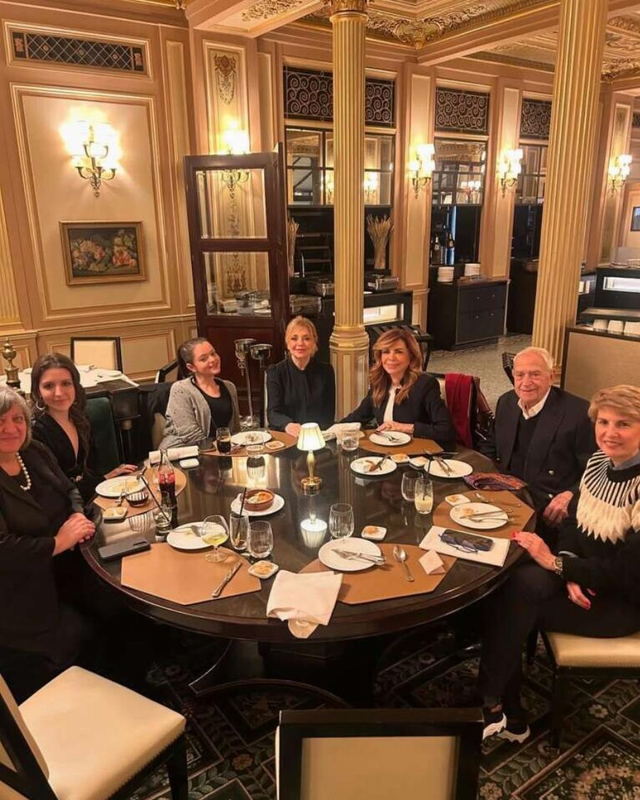 Μιμή Ντενίση: Στο Παρίσι με την 24χρονη κόρη της, Μαριτίνα