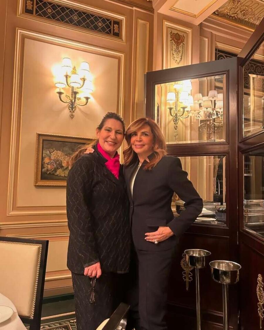 Μιμή Ντενίση: Στο Παρίσι με την 24χρονη κόρη της, Μαριτίνα