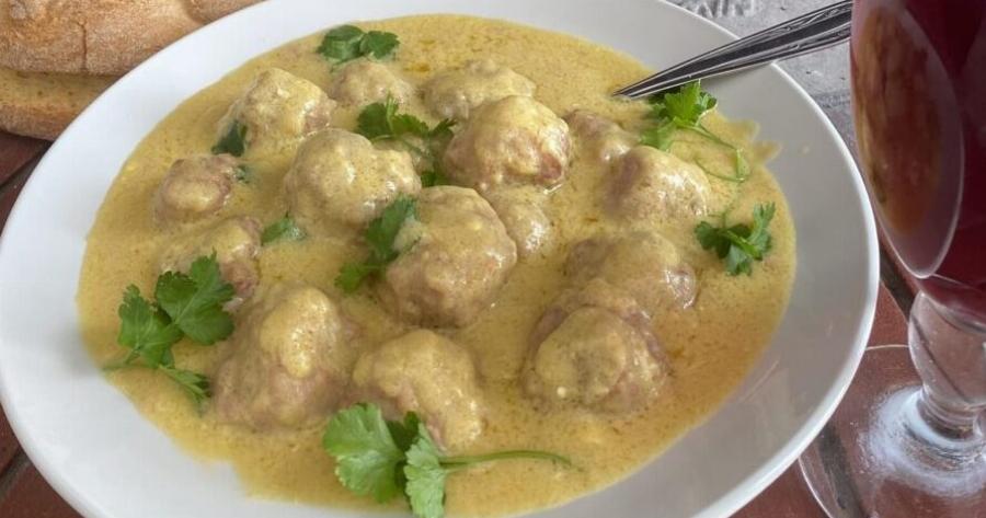 Το μυστικό για τέλεια γιουβαρλάκια με αυγολέμονο που δεν κόβει