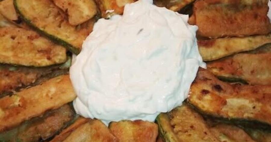 Κολοκυθάκια τηγανητά όπως πρέπει – με το τέλειο τζατζίκι