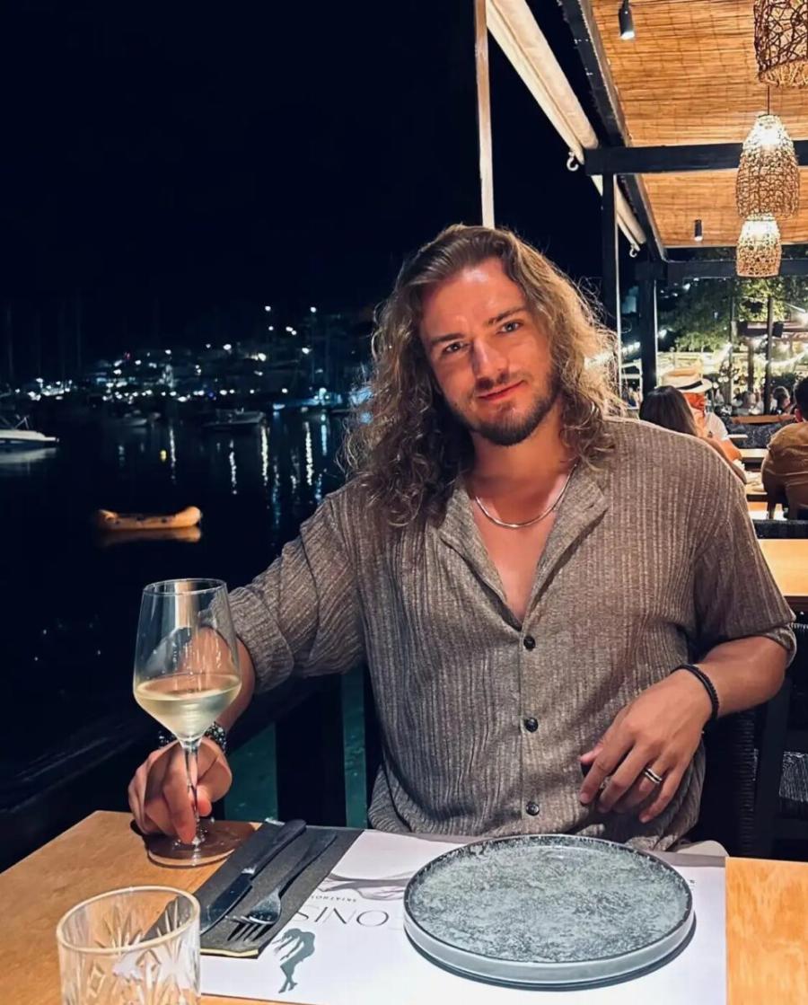 Η νεκροψία «μίλησε»: Αυτή είναι η αιτία θανάτου του 32χρονου ποδοσφαιριστή που βρέθηκε νεκρός στα αποδυτήρια της ομάδας του