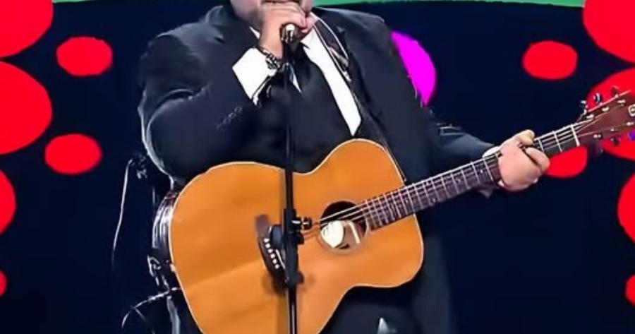 Ο Γρηγόρης Αρναούτογλου «διαγωνίστηκε» στο «The Voice»: Γύρισαν οι καρέκλες των κριτών; Βίντεο