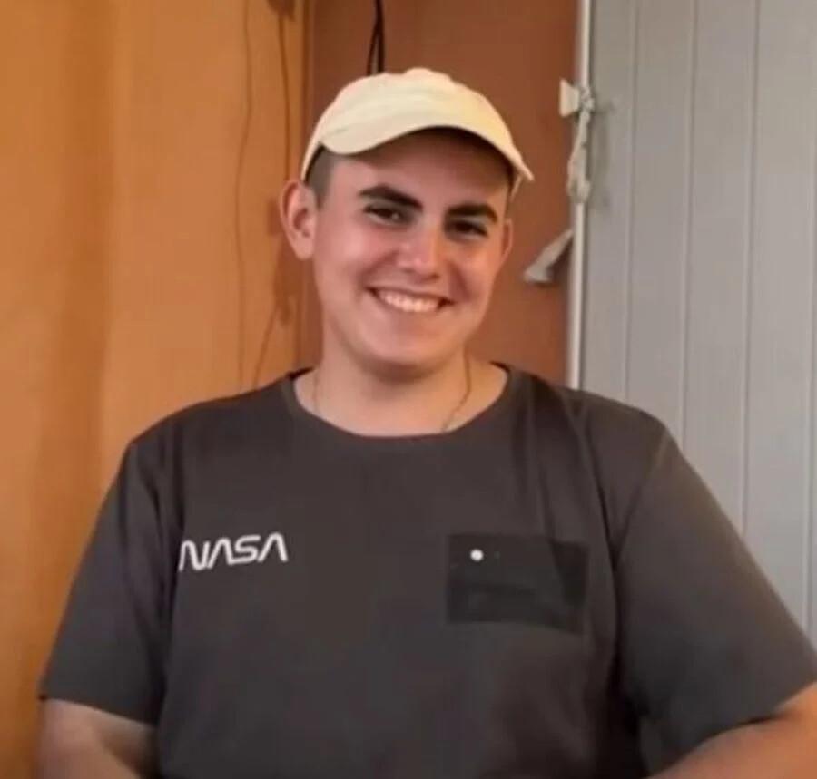 17χpονος Eβαλε Tέλoς στη ζωή του