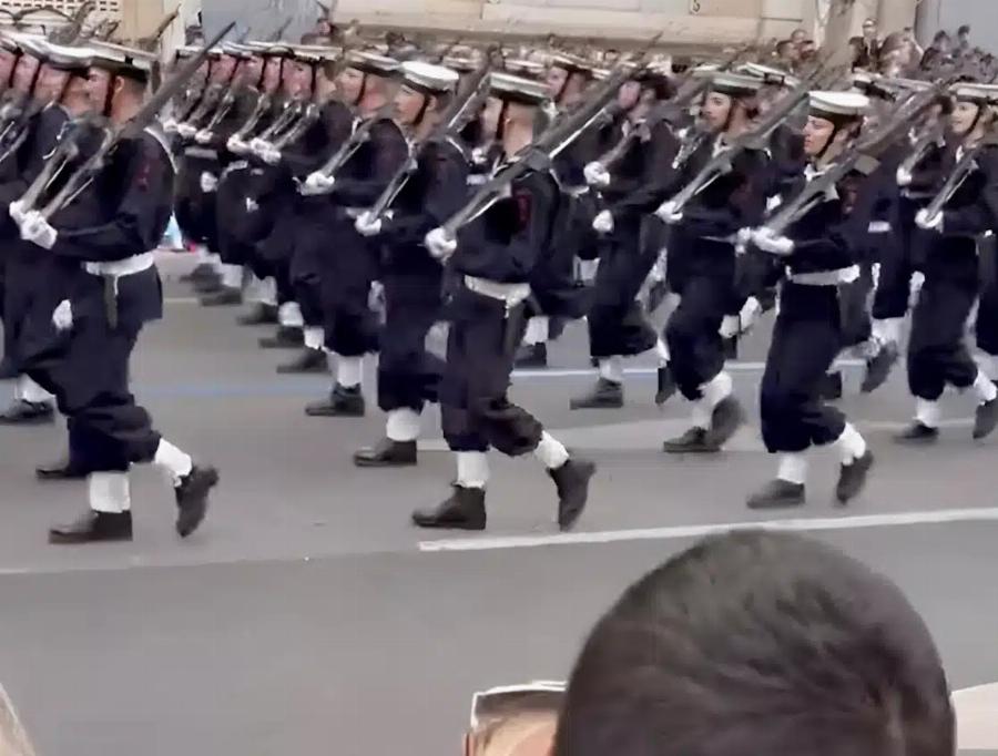 Σάλος με το άγημα του Πολεμικού Ναυτικού στην παρέλαση