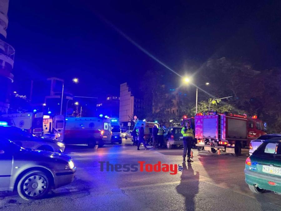 Tρoχαίo-σoκ με νεκpό 53χρονο κι 6 τραυματίες – Πήγαινε να πάρει τα παιδιά του