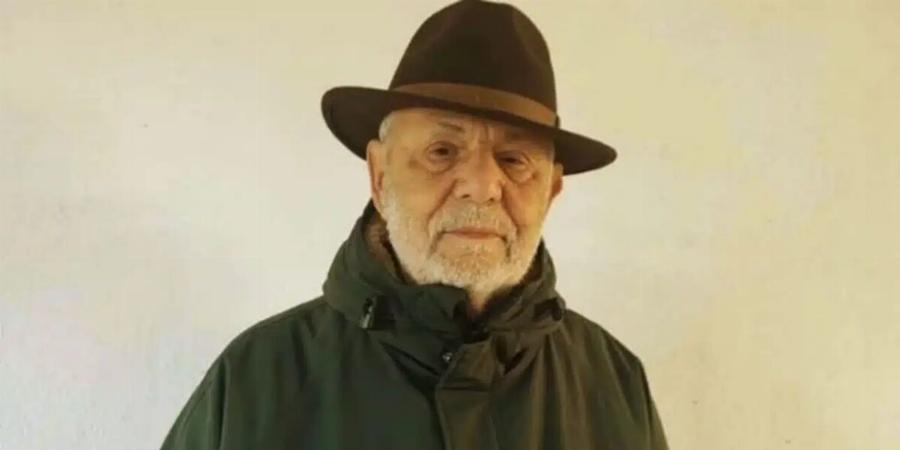 Θρήνος: Πέθανε ο Νίκος Βρεττός – Όλοι τραγουδήσαμε τα τραγούδια του