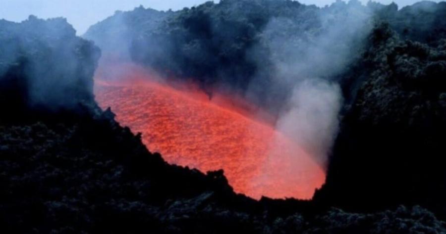 Hφαίστειο Σαντορίνης: Εφιαλτική πρόβλεψη – «Θέμα χρόνου να εκραγεί»