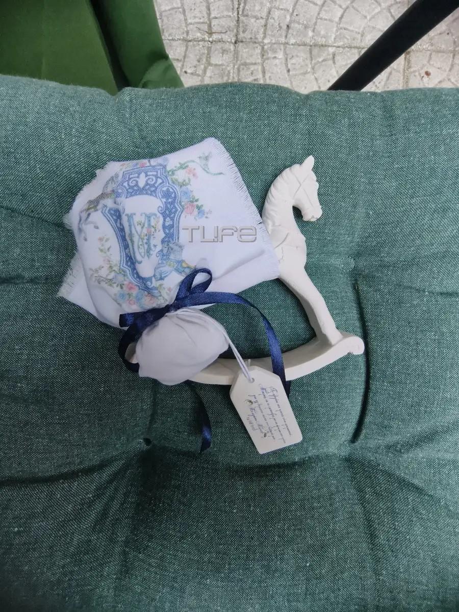 Ανθή Βούλγαρη – Κώστας Κωνσταντινίδης: Οι φωτογραφίες από τη βάφτιση του γιου τους και το όνομα που πήρε