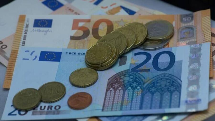 Κατώτατος μισθός 2026: Πότε κλειδώνει το νέο ποσό; Ποια επιδόματα θα αυξηθούν;