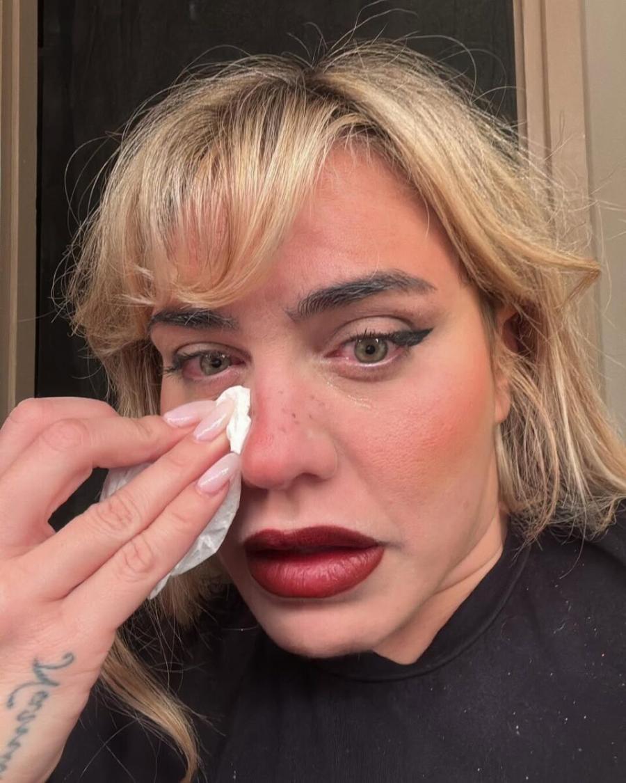 Δύσκολες ώρες για πασίγνωστη Ελληνίδα – Χώρισε και έβαλε τα κλάματα