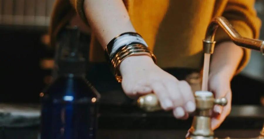 Aκατάλληλο νερό στην Αττική – Επείγουσα ανακοίνωση στους κατοίκους