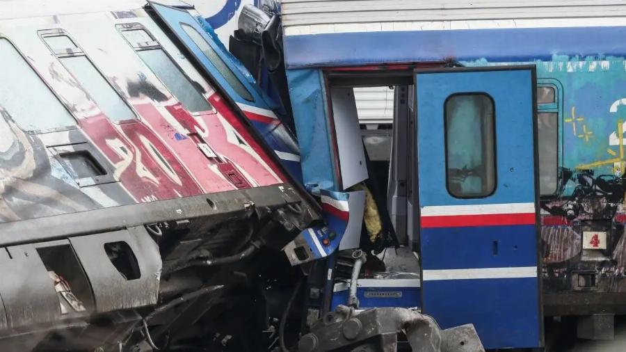 Eκτακτn είδηση για τη μητέρα του Βασίλη Καλογήρου