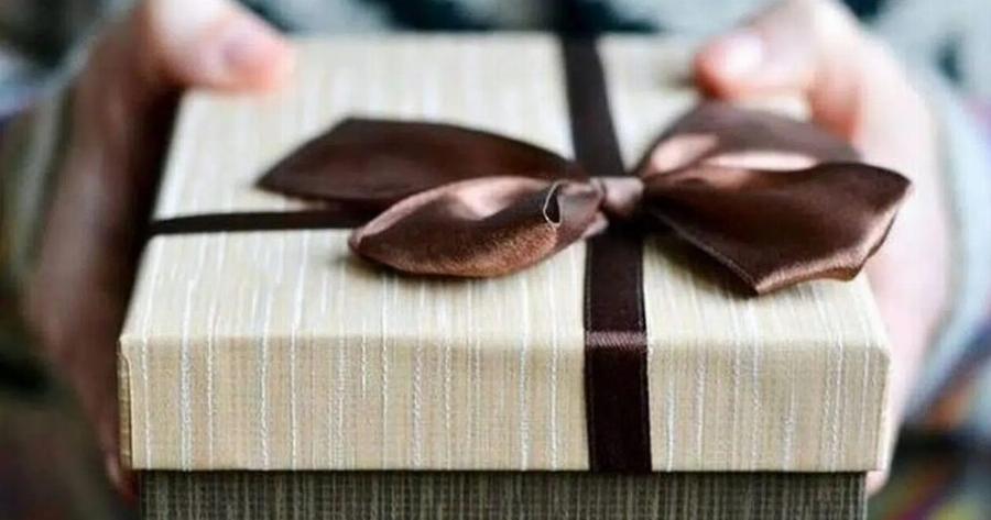 Γιορτή σήμερα Τετάρτη 17/12 – Πολλά ονόματα γιορτάζουν, σε ποιους λέμε «Χρόνια πολλά»