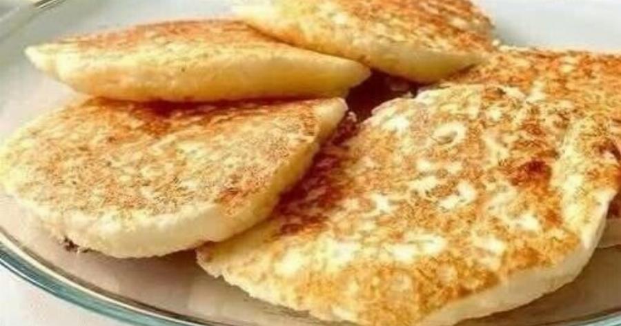 Υγιεινές τηγανίτες με γιαούρτι και μήλο: Εύκολη συνταγή πρωινού