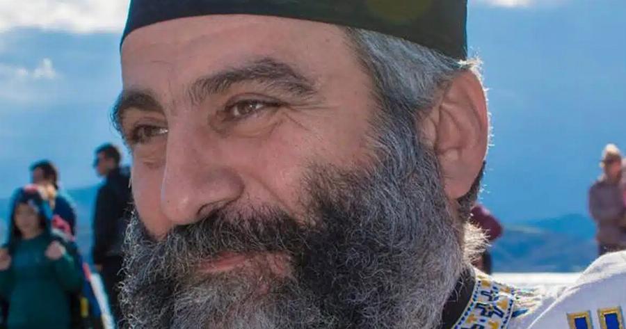 Ιερέας στη Λήμνο έσωσε με ΚΑΡΠΑ 2χρονο παιδί που έπαθε Avακoπές – Η Μητρόπολη θα τιμήσει τον πατέρα Νεκτάριο