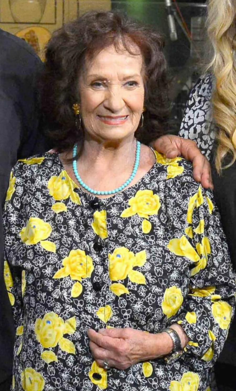 Σήμερα στα 93 της μεγάλη τραγουδίστρια είναι μια από τους τελευταίους στυλοβάτες του παλιού καλού λαϊκού τραγουδιού