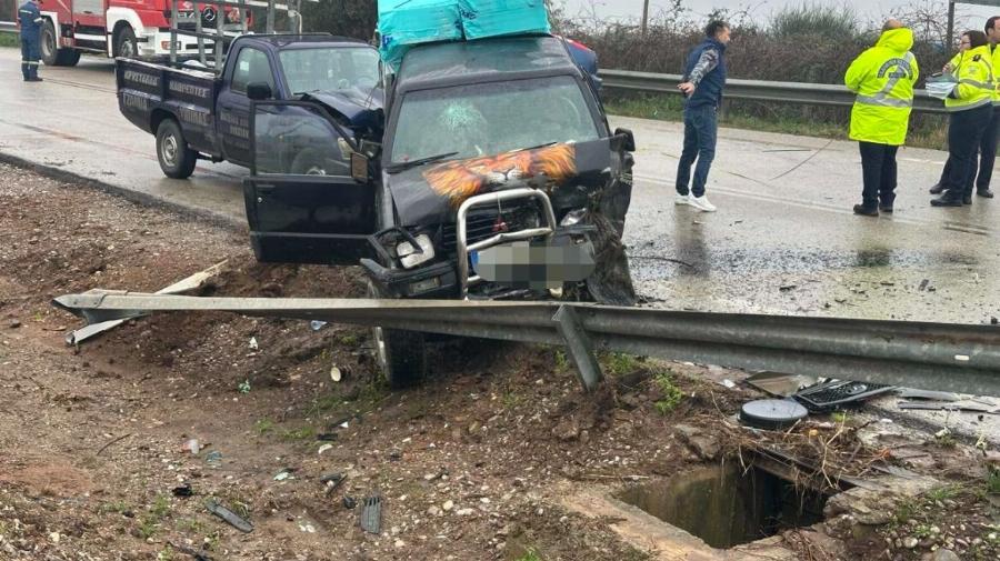 Τροχαίο δυστύχημα μετά από καραμπόλα τριών οχημάτων