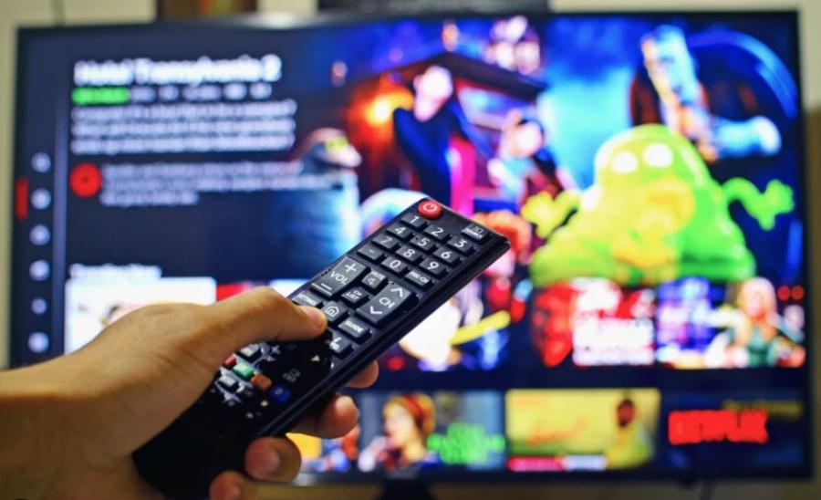 1 στα 3 ελληνικά σπίτια την έχει – Τσουχτερό πρόστιμο χιλιάδων ευρώ αν βρίσκεται αυτή η συσκευή στο σαλόνι σου