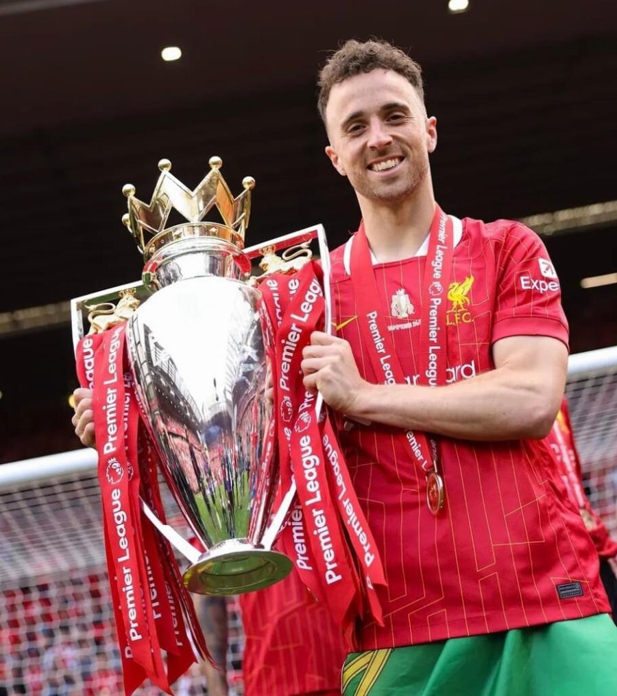 ΘPHNOΣ ΤΩΡΑ – NEKPOΣ ΔΙΑΣΗΜΟΣ ΠΟΔΟΣΦΑΙΡΙΣΤΗΣ