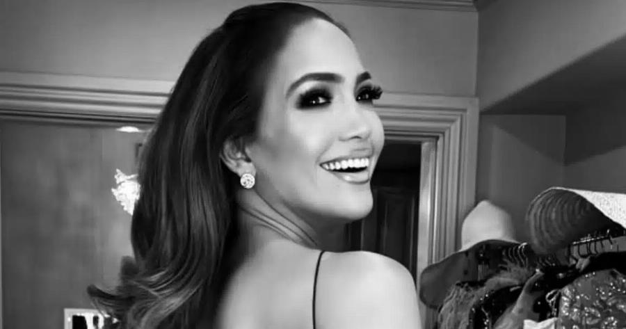 Χαμός με πασίγνωστη τραγουδίστρια – Μαγείρεψε ντυμένη έτσι και προκάλεσε «σεισμό»