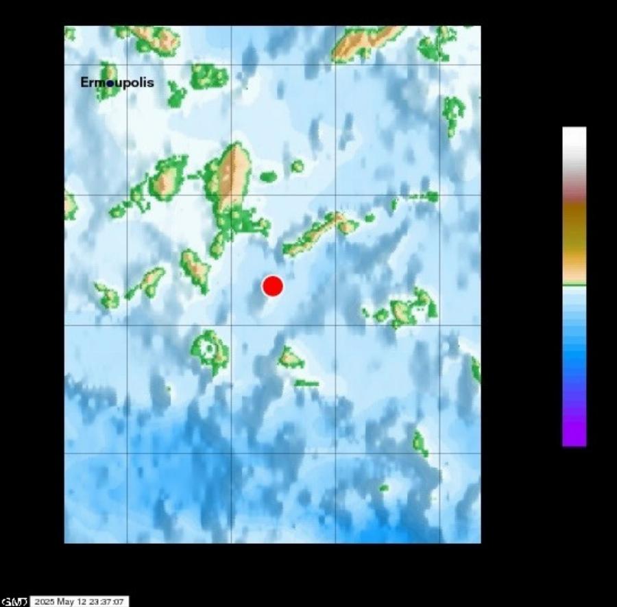 Iσxupoς σεισμoς μεταξύ Σαντορίνης κι Αμοργού