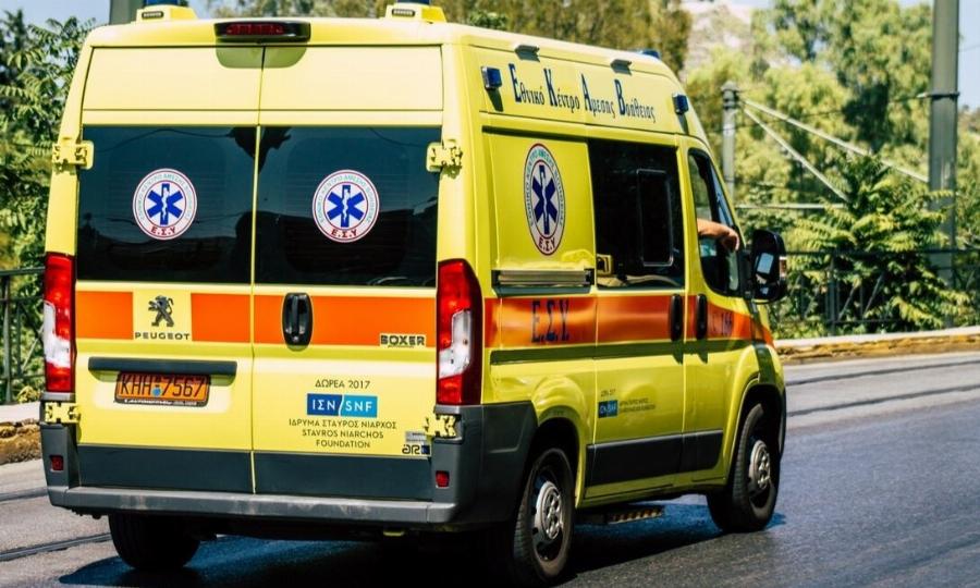 ΕΚΤΑΚΤΟ: Τροχαίο ατύχημα στο κέντρο της Αθήνας – Αυτοκίνητο παρέσυρε δύο πεζούς