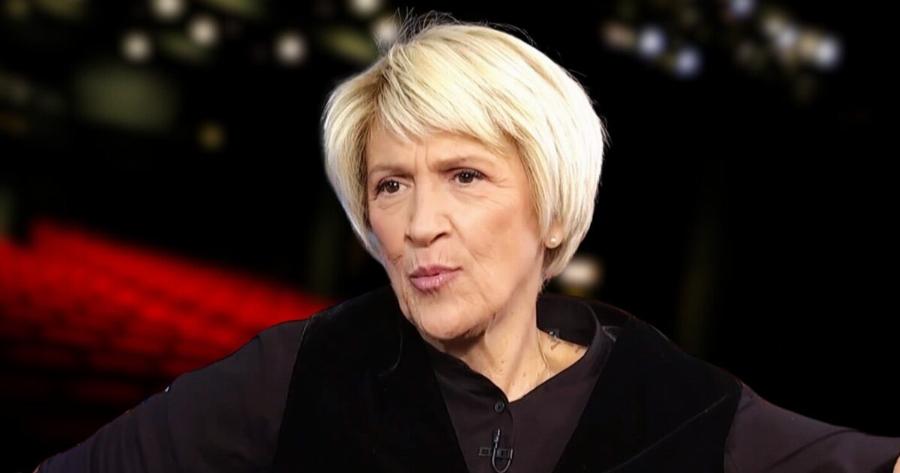 Καίτη Κωνσταντίνου: Τι ζήτησε η Μαρία Καβογιάννη από τους δημοσιογράφους την ώρα της κηδείας της – Σε άσχημη κατάσταση η ηθοποιός, δεν ήθελε ούτε πλάνο